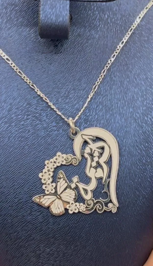 قلادة الحب باسم من تحب في قلب